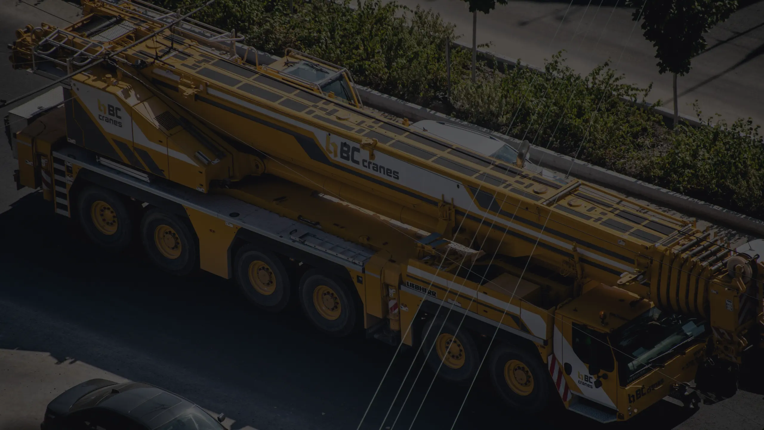 Obrazek przedstawia dźwig